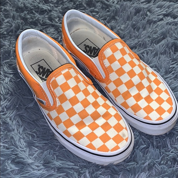 size 7 checkered vans